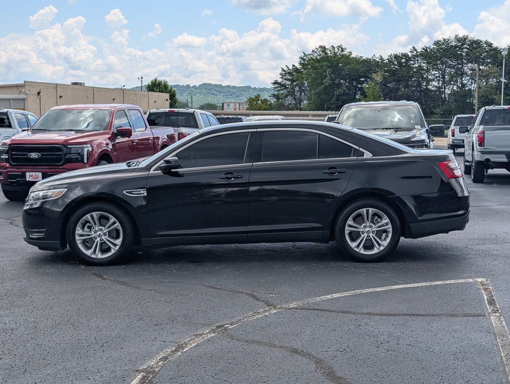 Used 2019 Ford Taurus SEL w/ Equipment Group 201A FWD image 5