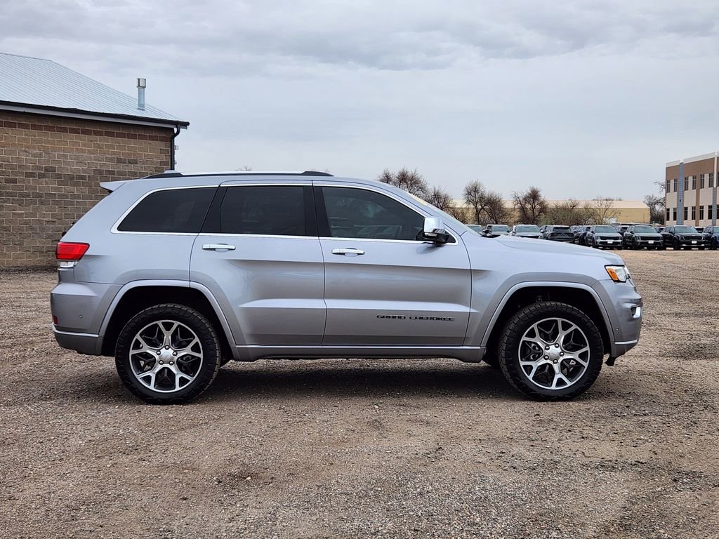Used 2019 Jeep Grand Cherokee Overland AWD/4WD image 2