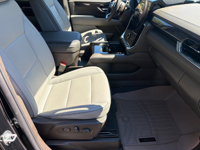 Used 2026 GMC Yukon Elevation RWD image 14