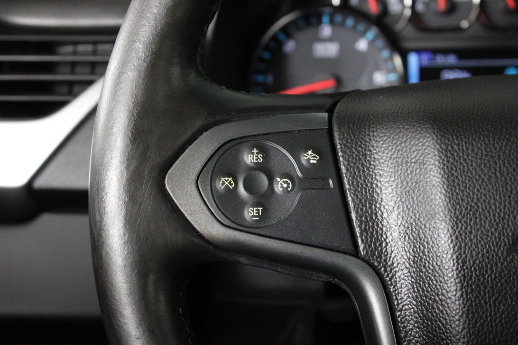 Used 2019 Chevrolet Suburban LT RWD image 25