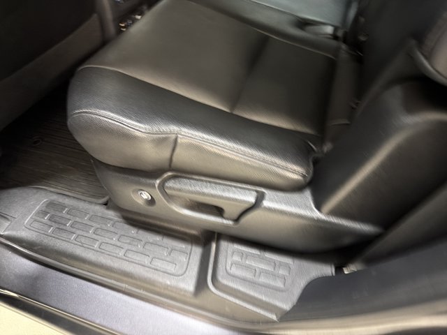 Used 2017 Honda Pilot Touring image 22