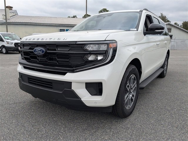 New 2025 Ford Expedition Max Active image 8