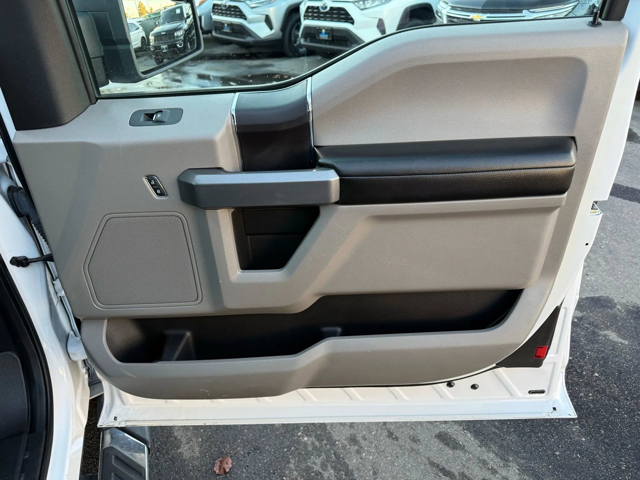 Used 2018 Ford F150 XLT w/ Equipment Group 301A Mid AWD/4WD image 35