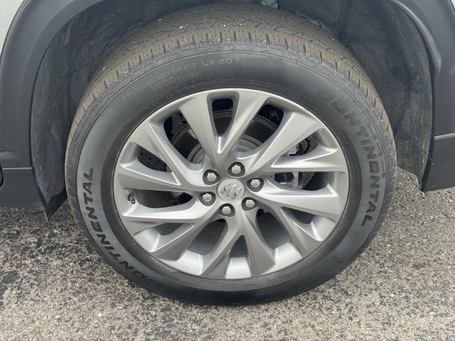 Used 2025 Buick Enclave Preferred AWD/4WD image 11