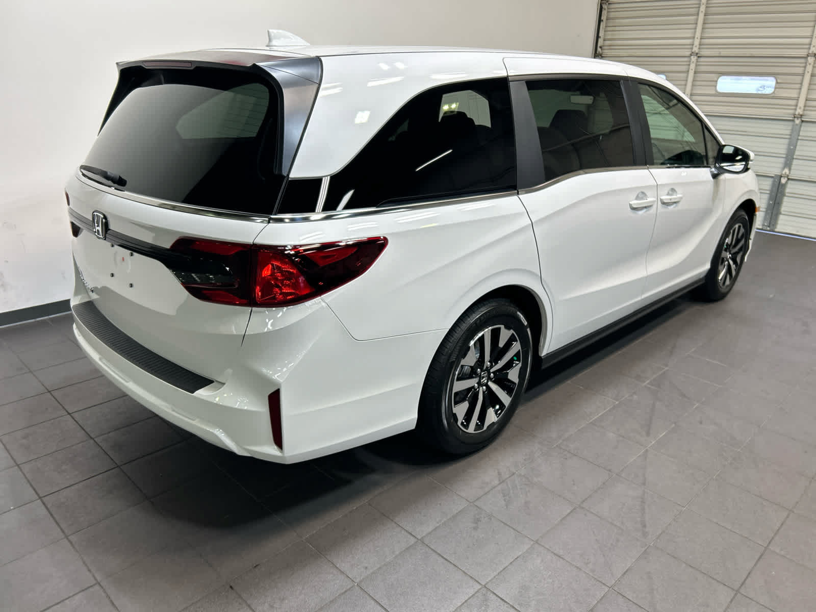 New 2027 Honda Odyssey EX-L image 3