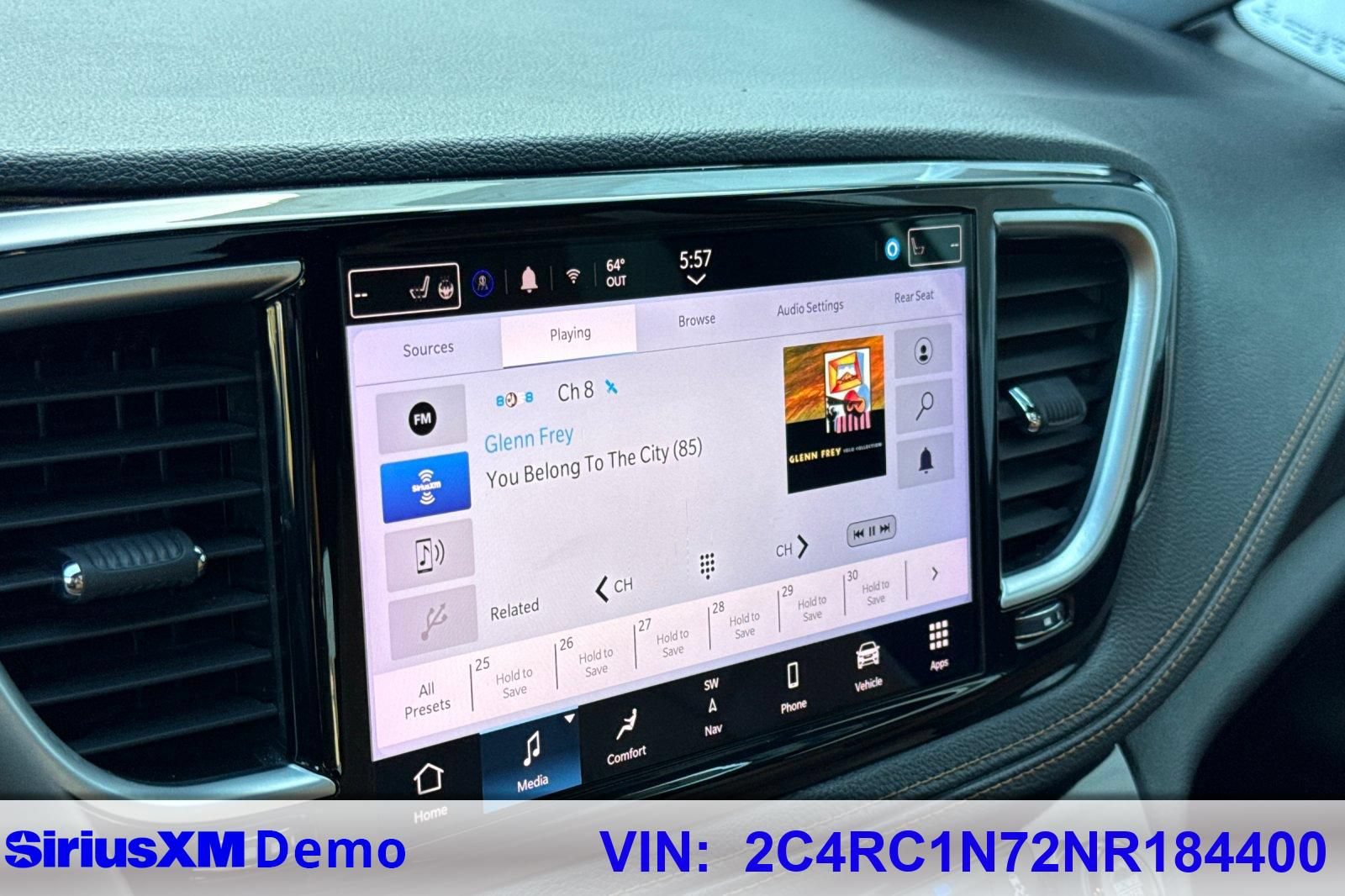 Used 2022 Chrysler Pacifica Pinnacle FWD image 34