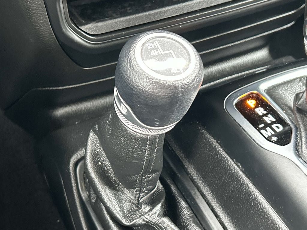 Used 2022 Jeep Wrangler Unlimited Sport AWD/4WD image 26