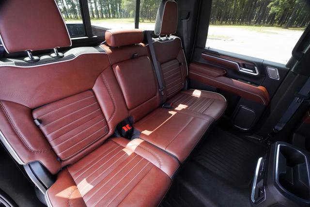 Used 2024 GMC Sierra 2500 Denali Ultimate image 31