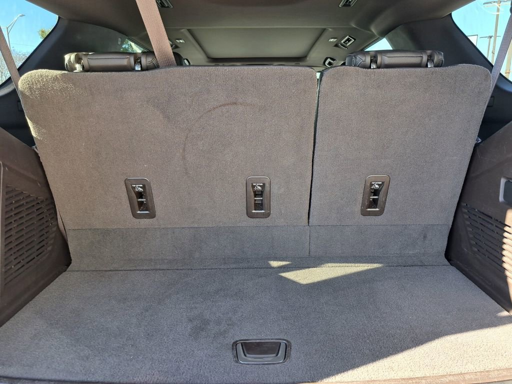 Used 2021 GMC Yukon Denali w/ Denali Premium Package image 29