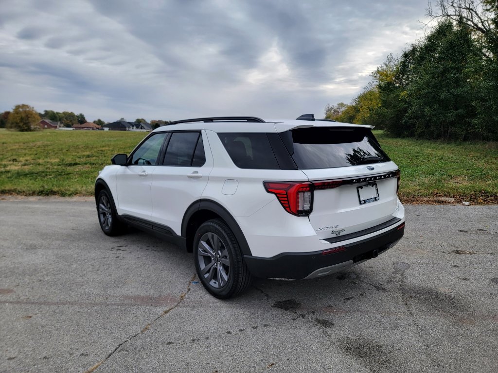 New 2026 Ford Explorer Active image 10