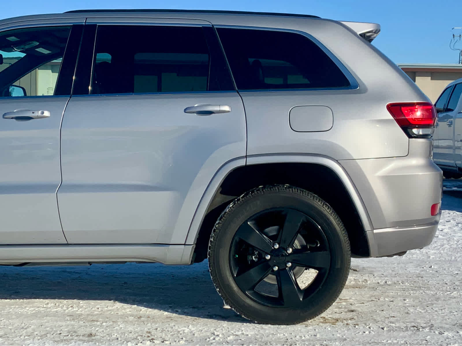 Used 2015 Jeep Grand Cherokee Altitude image 11