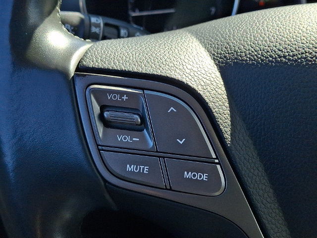 Used 2017 Hyundai Santa Fe Limited AWD/4WD image 23