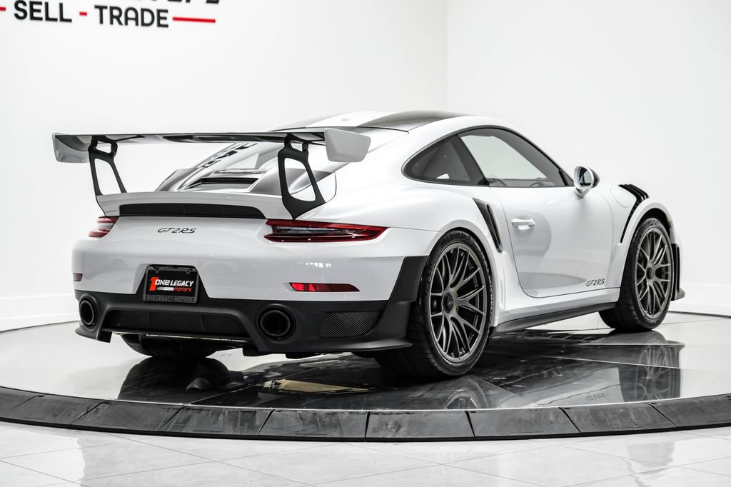 Used 2018 Porsche 911 GT2 RS RWD image 6