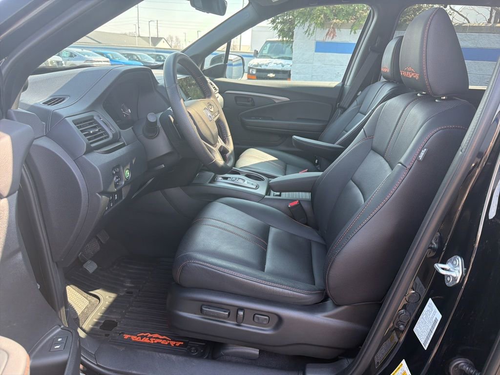 Used 2023 Honda Passport TrailSport image 17