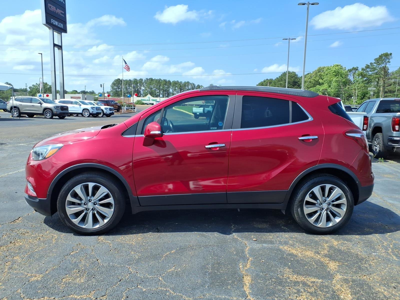 Used 2019 Buick Encore Preferred FWD image 1
