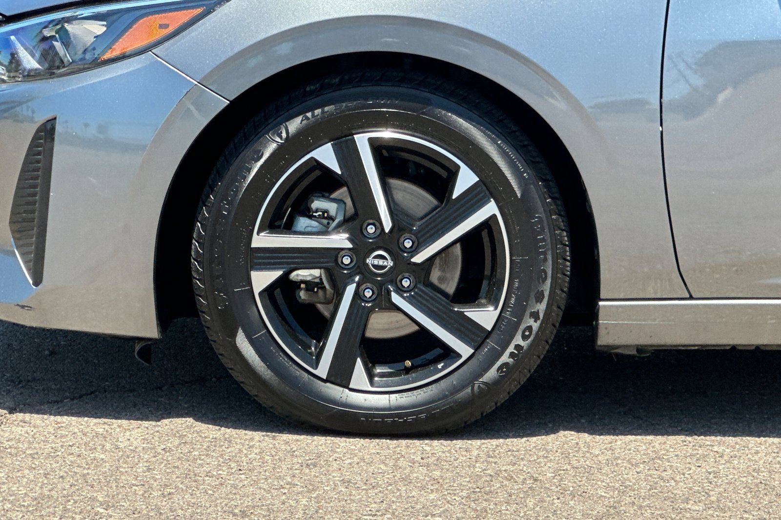 Used 2024 Nissan Sentra SV FWD image 23