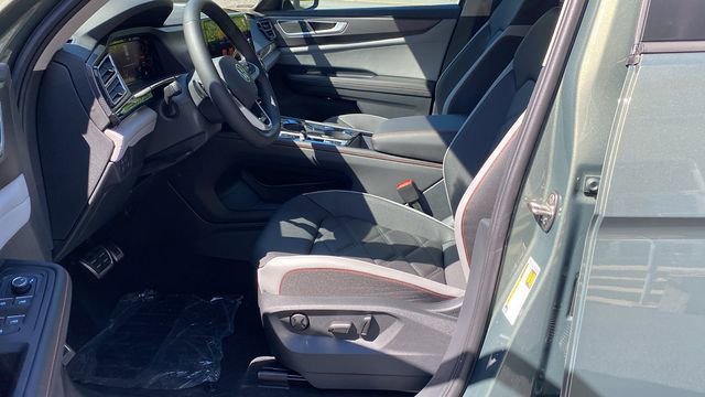 New 2026 Volkswagen Atlas Peak Edition image 12