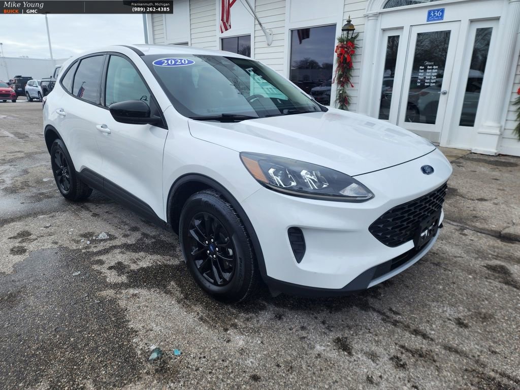 Used 2020 Ford Escape SE Sport image 3