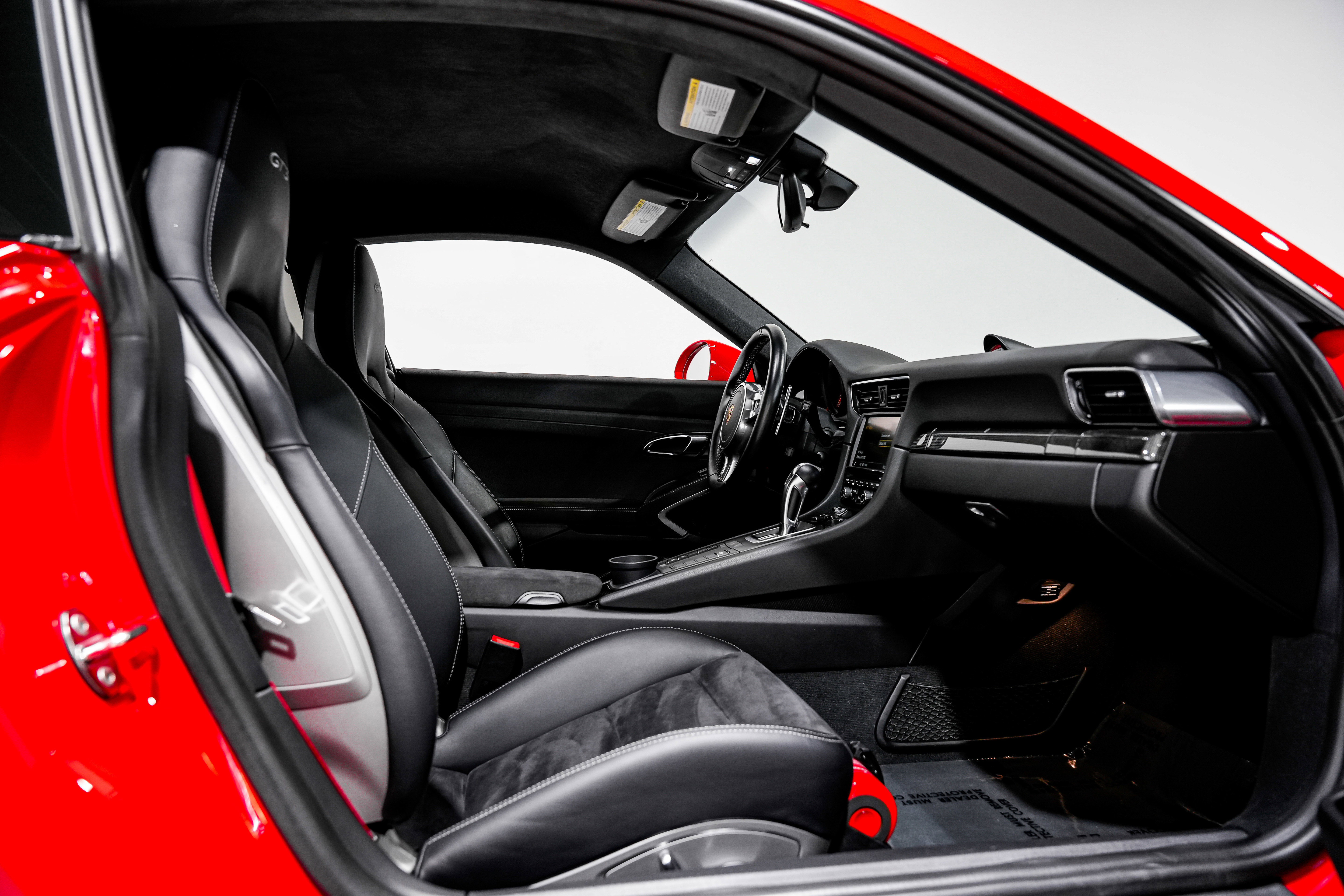 Used 2015 Porsche 911 GT3 image 27