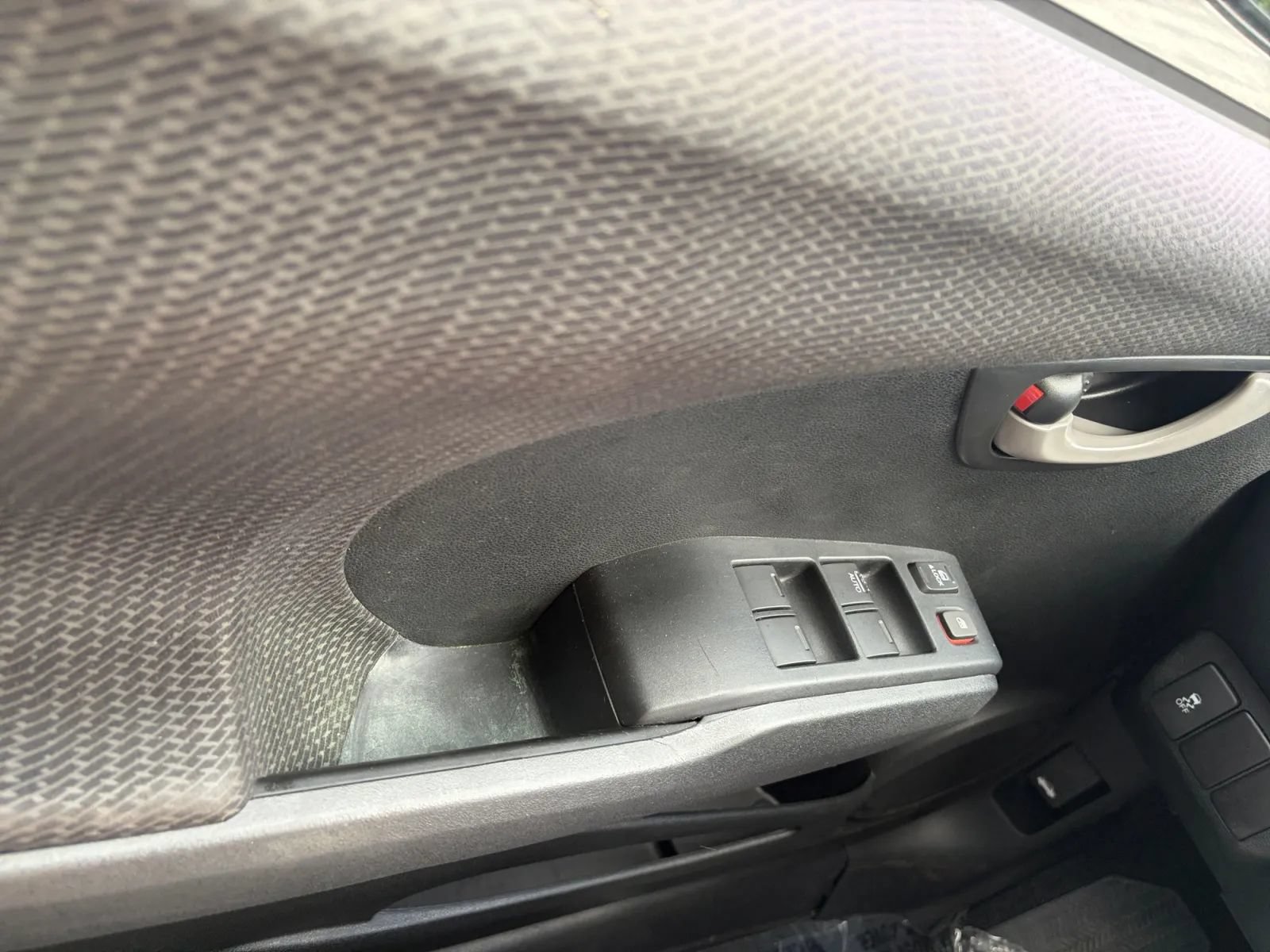 Used 2013 Honda Fit Sport image 17