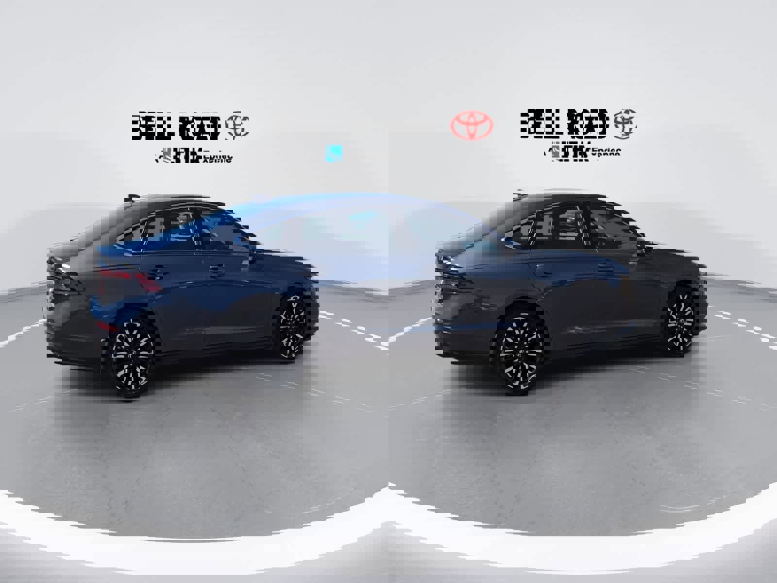 Used 2023 Honda Accord Touring image 9