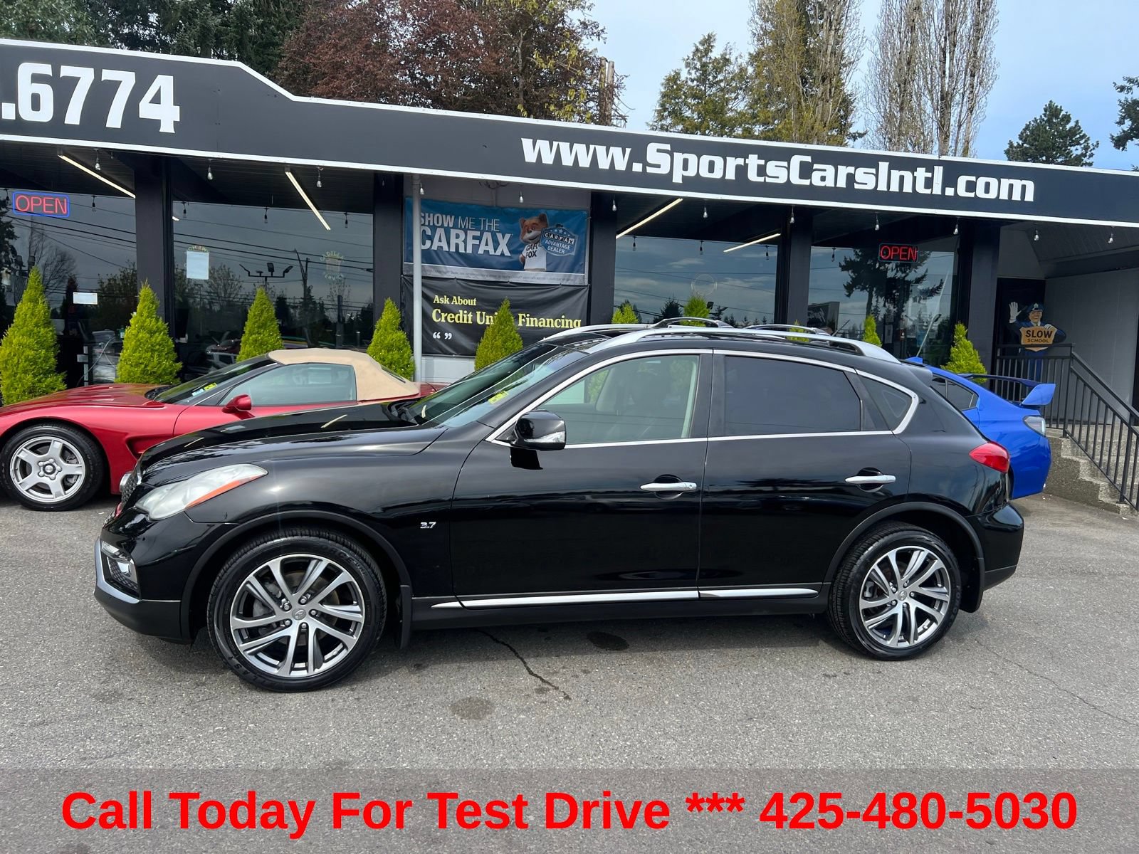 Used 2016 INFINITI QX50 AWD w/ Technology Package image 2