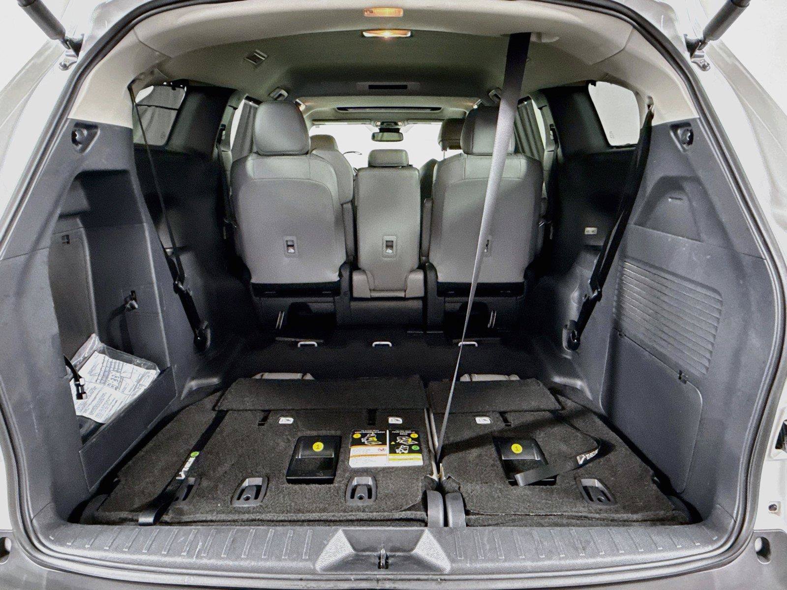Certified 2026 Toyota Sienna XLE FWD image 37
