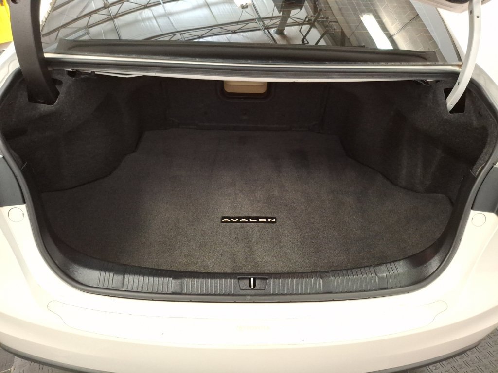 Used 2015 Toyota Avalon XLE Touring FWD image 13