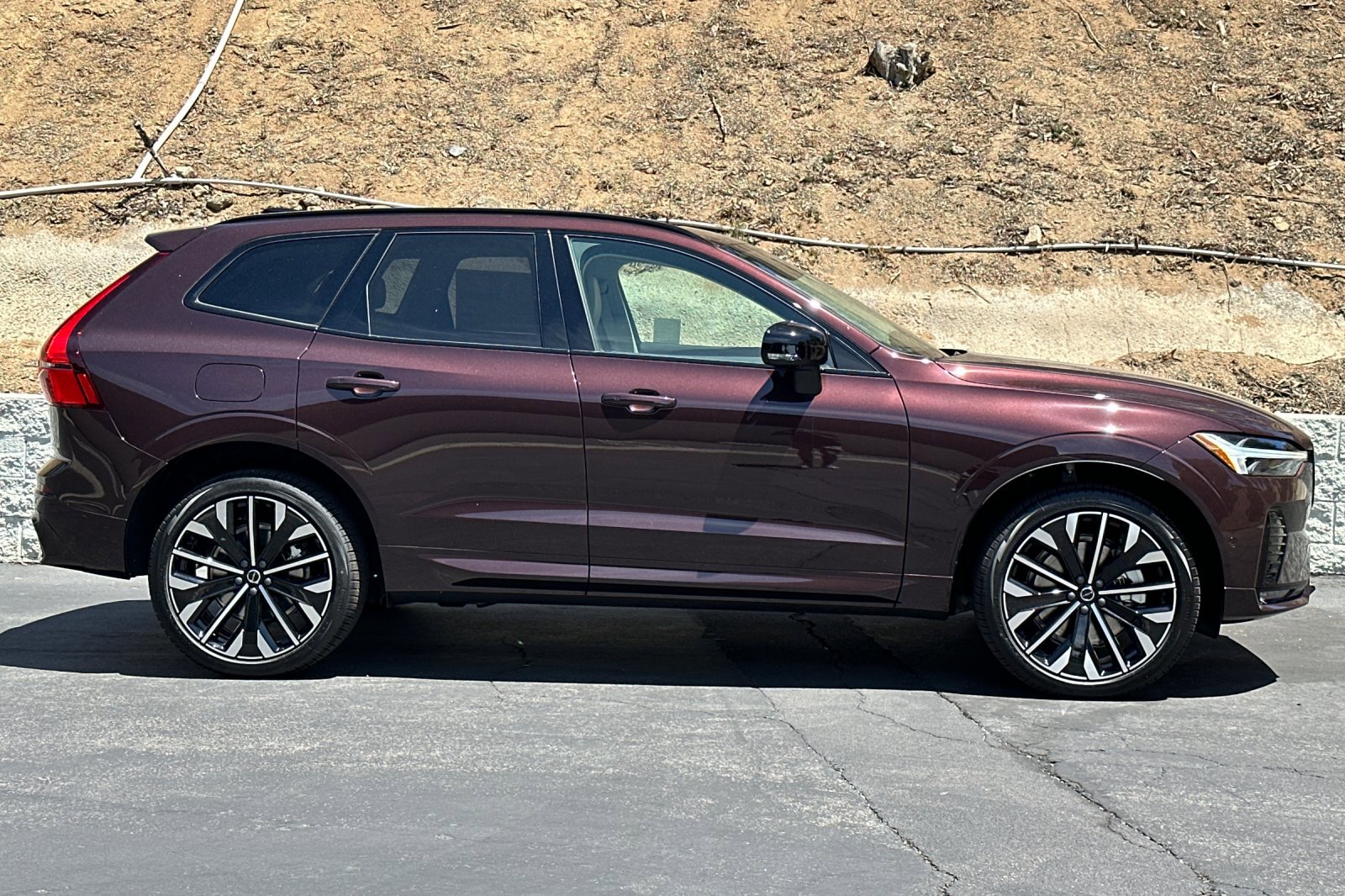 New 2026 Volvo XC60 B5 Ultra AWD/4WD image 4