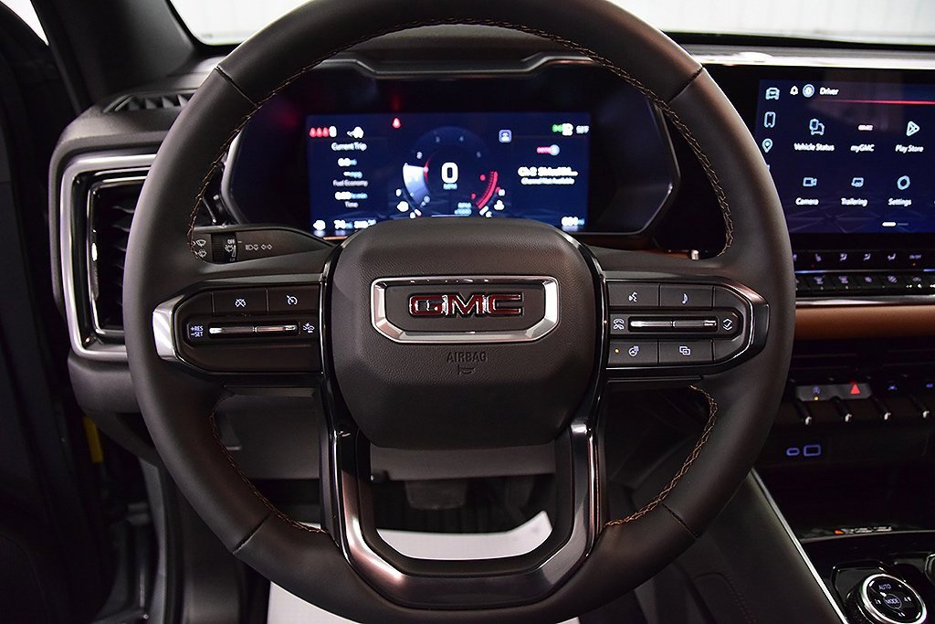 Used 2026 GMC Canyon AT4 w/ Technology Plus Package image 19