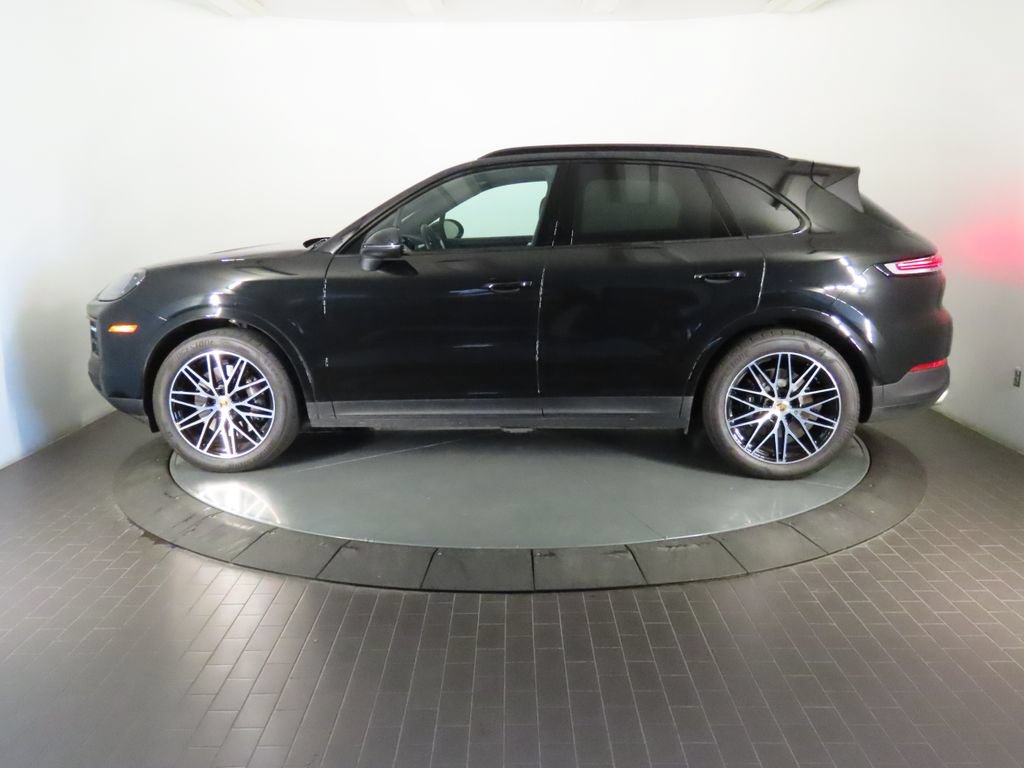 Certified 2024 Porsche Cayenne AWD/4WD image 2