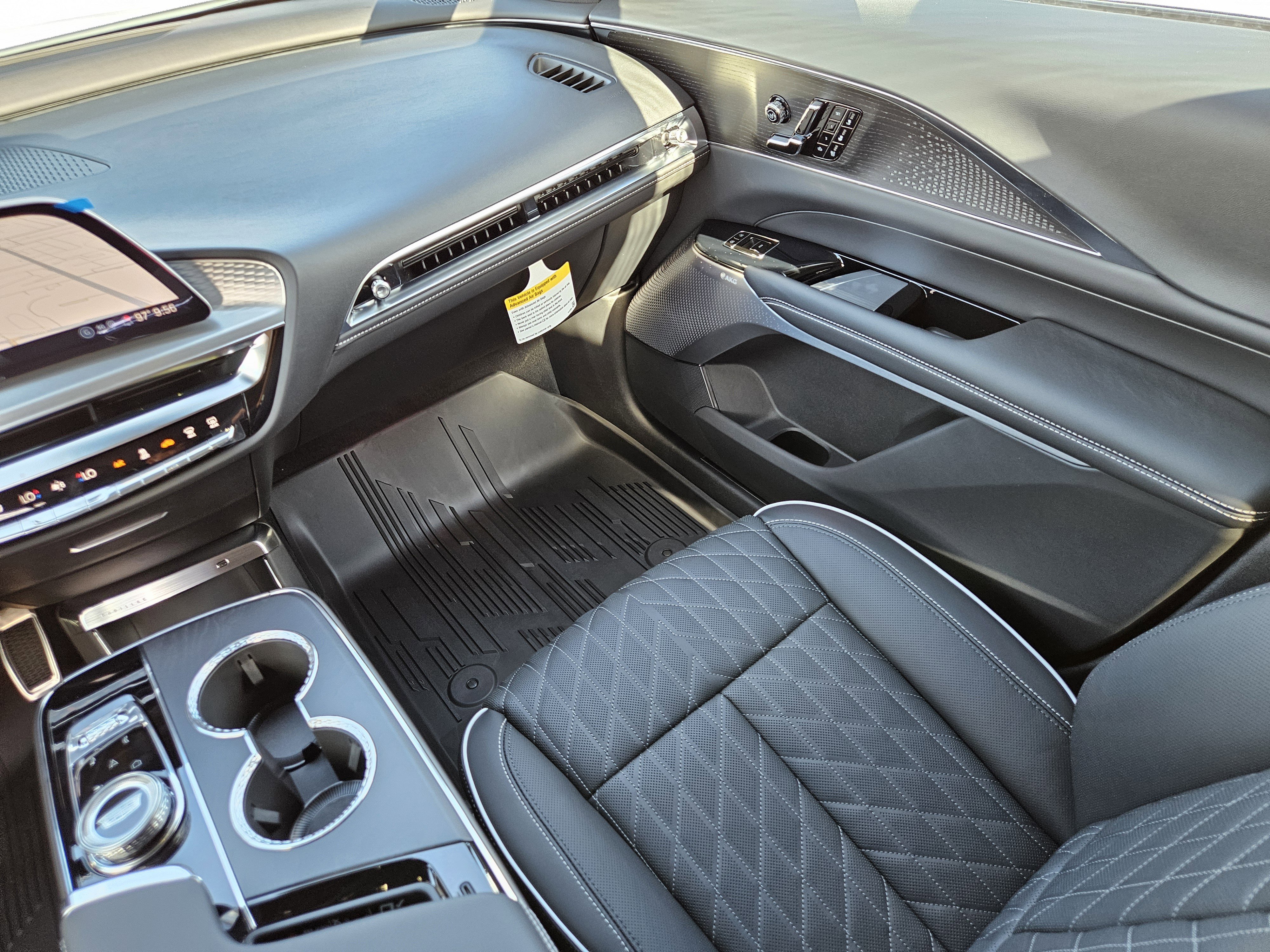 New 2026 Cadillac Lyriq V w/ Exterior Carbon Fiber Package image 17