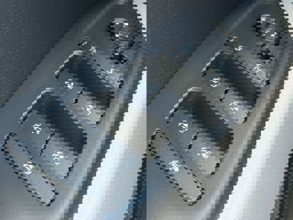 New 2026 Hyundai Venue SEL image 15