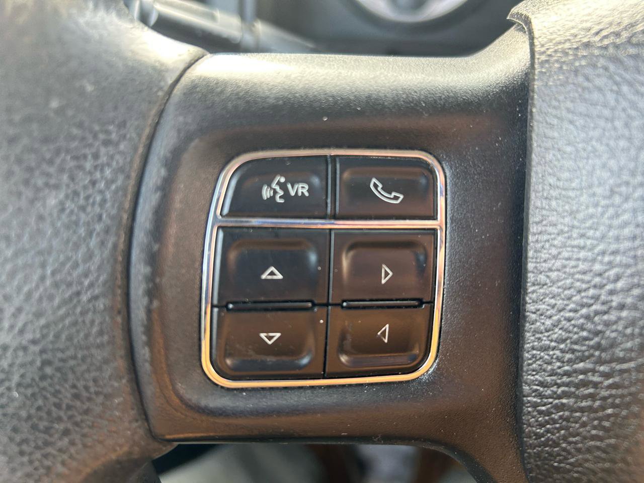 Used 2014 RAM 1500 Classic SLT image 17