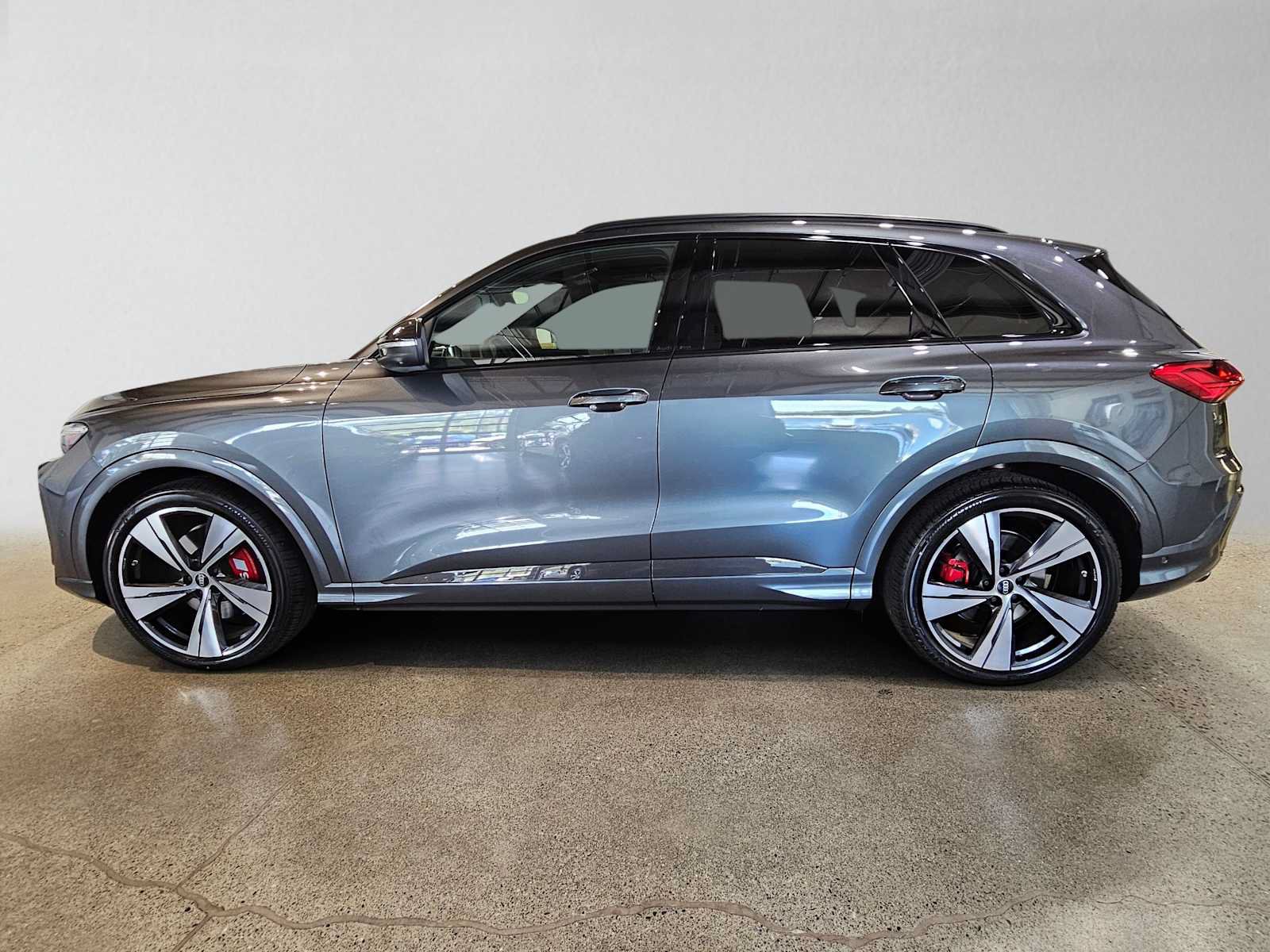 New 2026 Audi SQ5 Prestige AWD/4WD image 6
