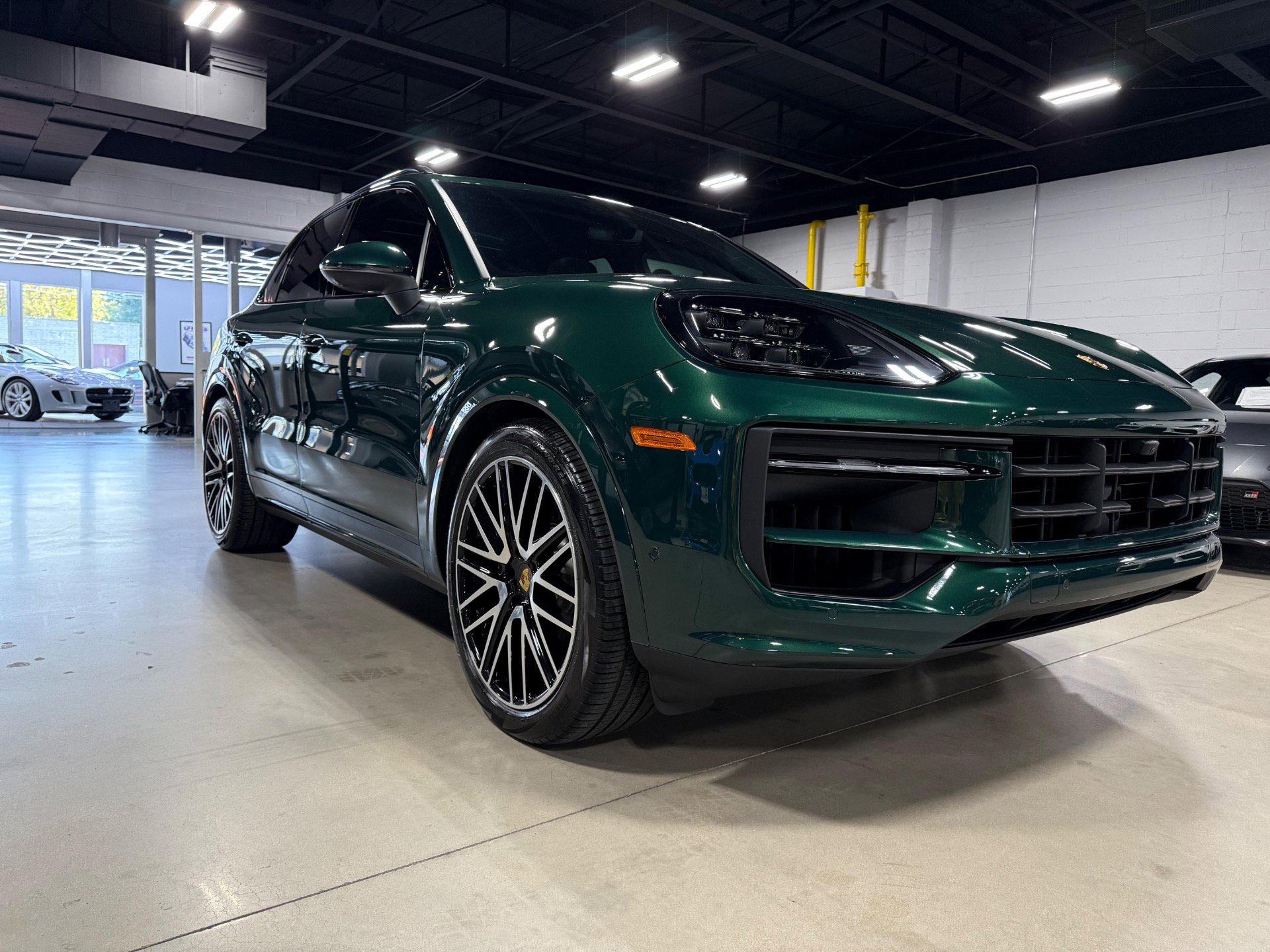 Used 2024 Porsche Cayenne S image 15