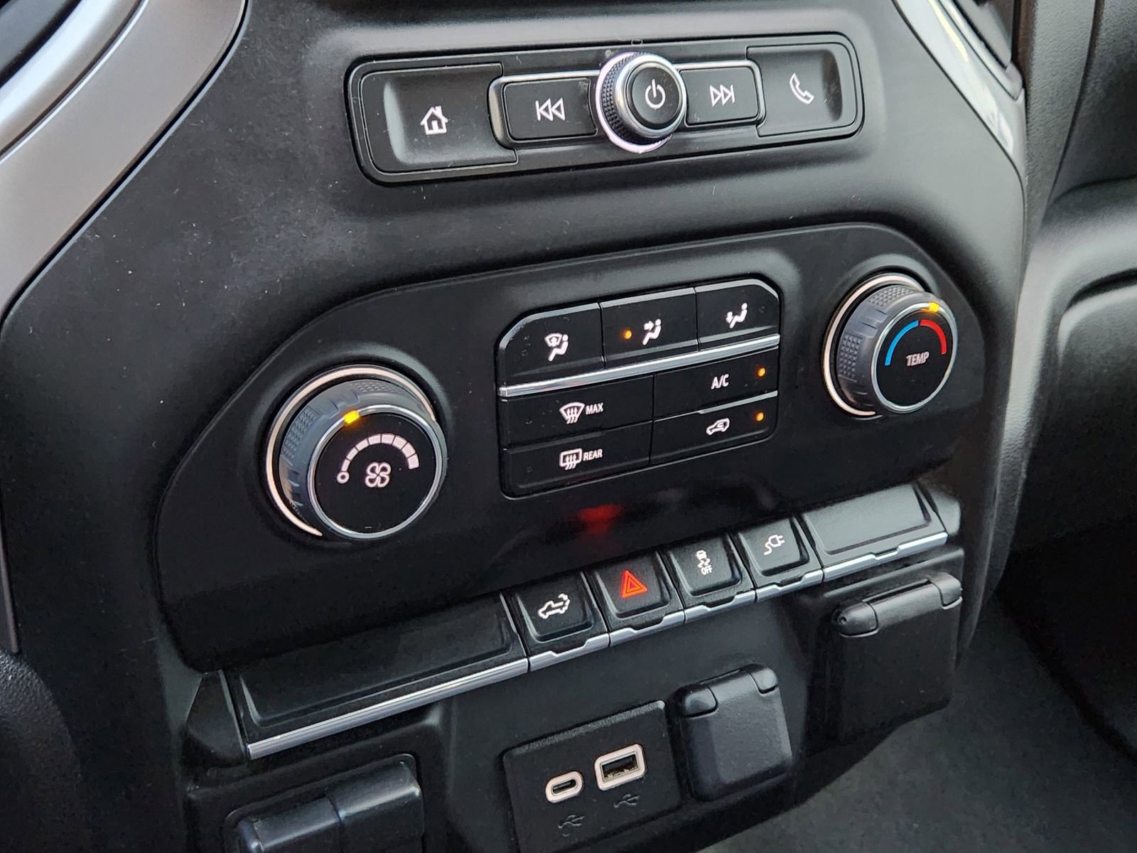 Used 2022 Chevrolet Silverado 2500 Custom w/ Custom Value Package image 20