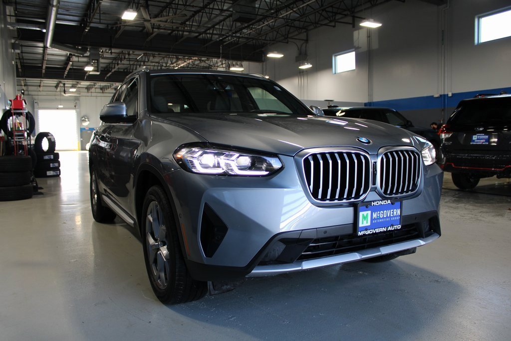 Used 2023 BMW X3 xDrive30i w/ Premium Package image 4