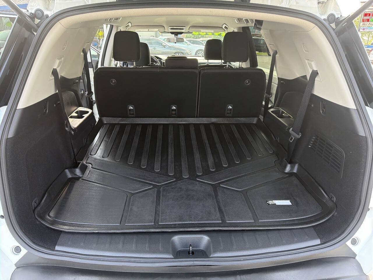 Used 2024 Nissan Pathfinder SV AWD/4WD image 13