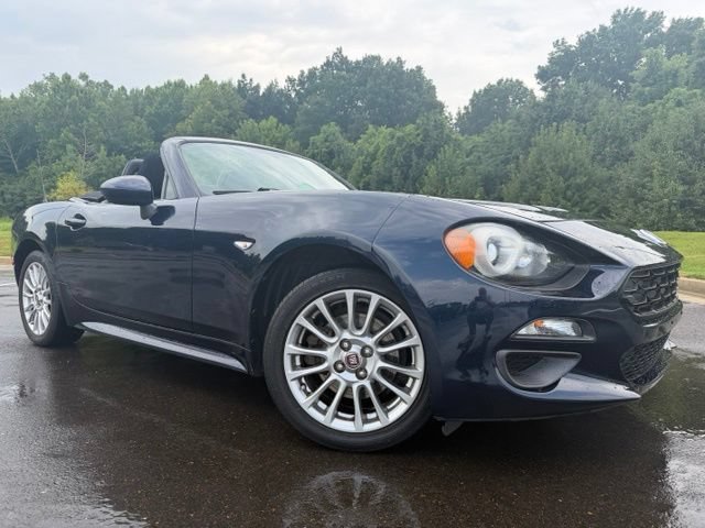 Used 2018 FIAT 124 Spider Classica w/ Technology Group RWD image 10