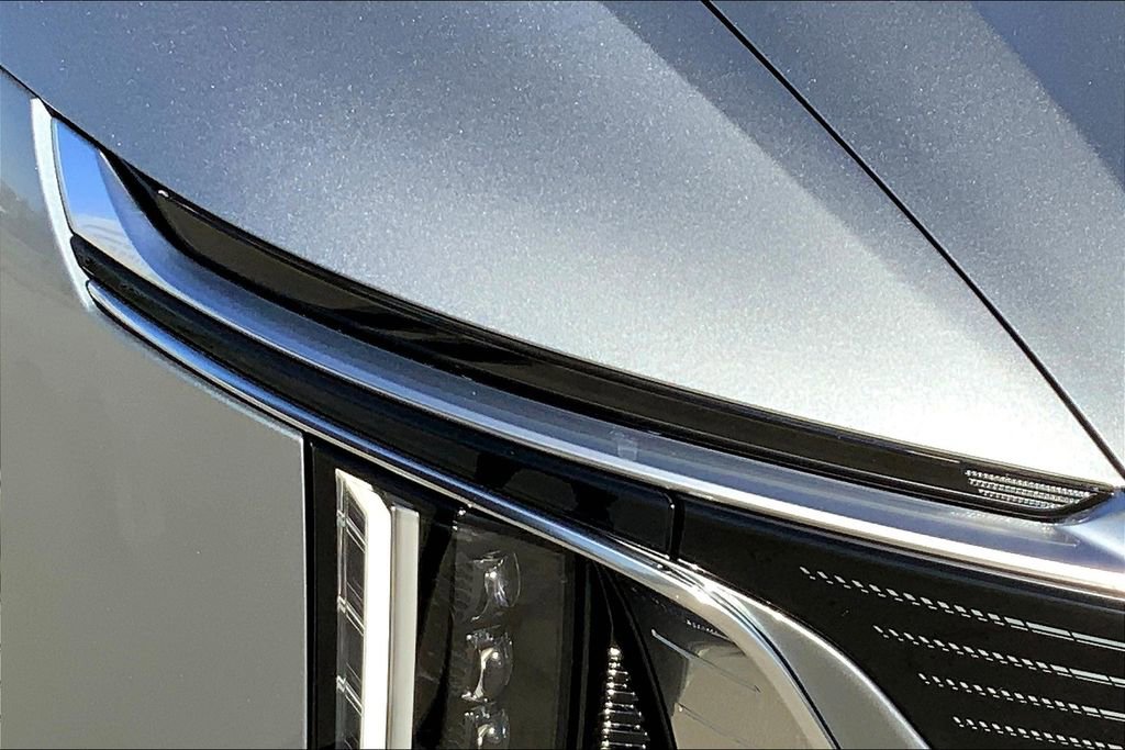 New 2025 Cadillac Lyriq Luxury image 14