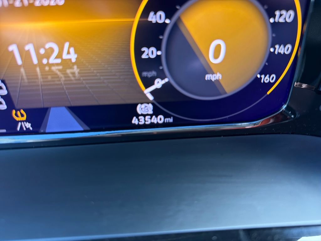 Certified 2024 Volkswagen Atlas Peak Edition SE image 19