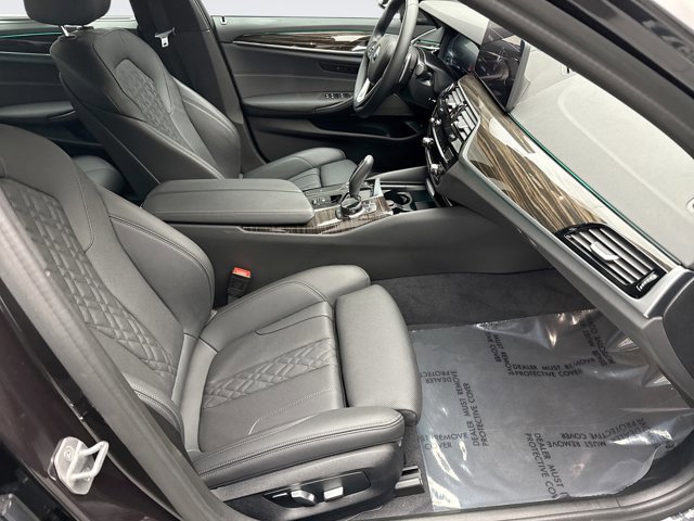Used 2023 BMW 530i xDrive w/ Executive Package image 19