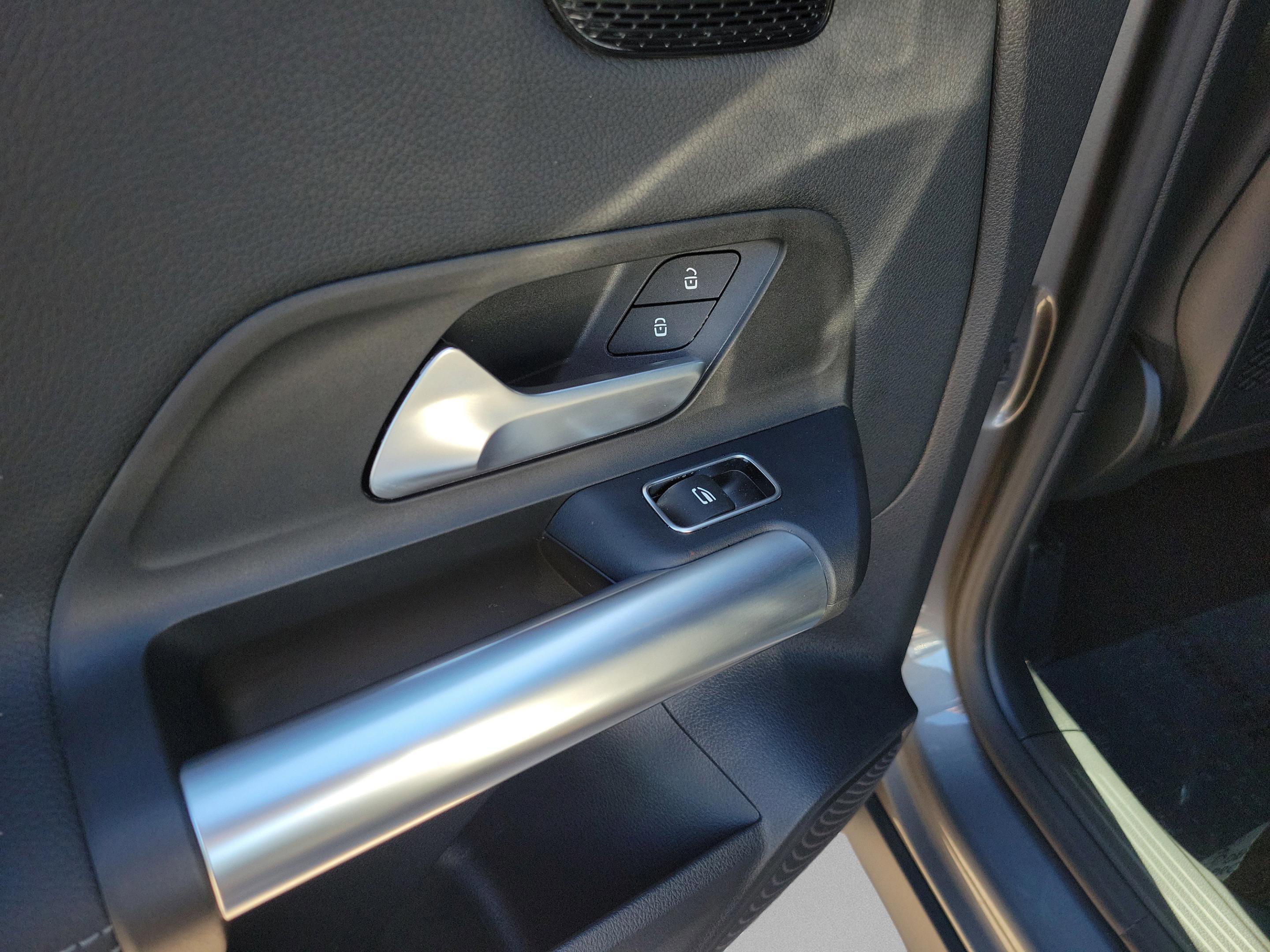 Certified 2026 Mercedes-Benz GLA 250 image 11