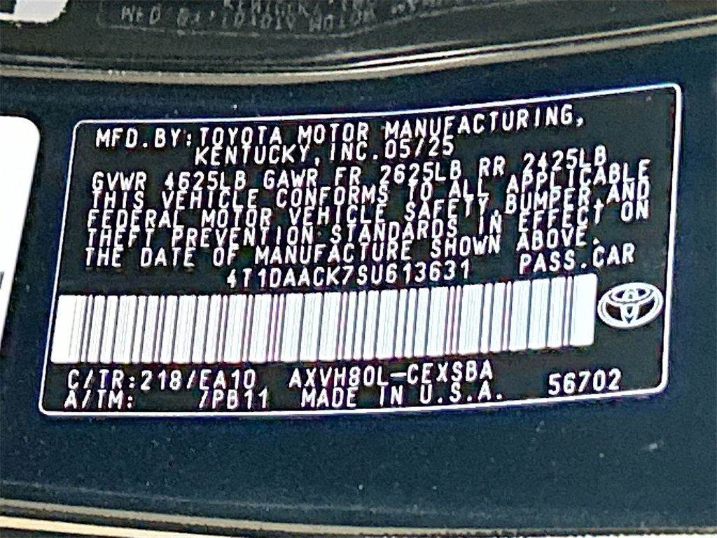 Used 2025 Toyota Camry SE w/ Convenience Package image 28