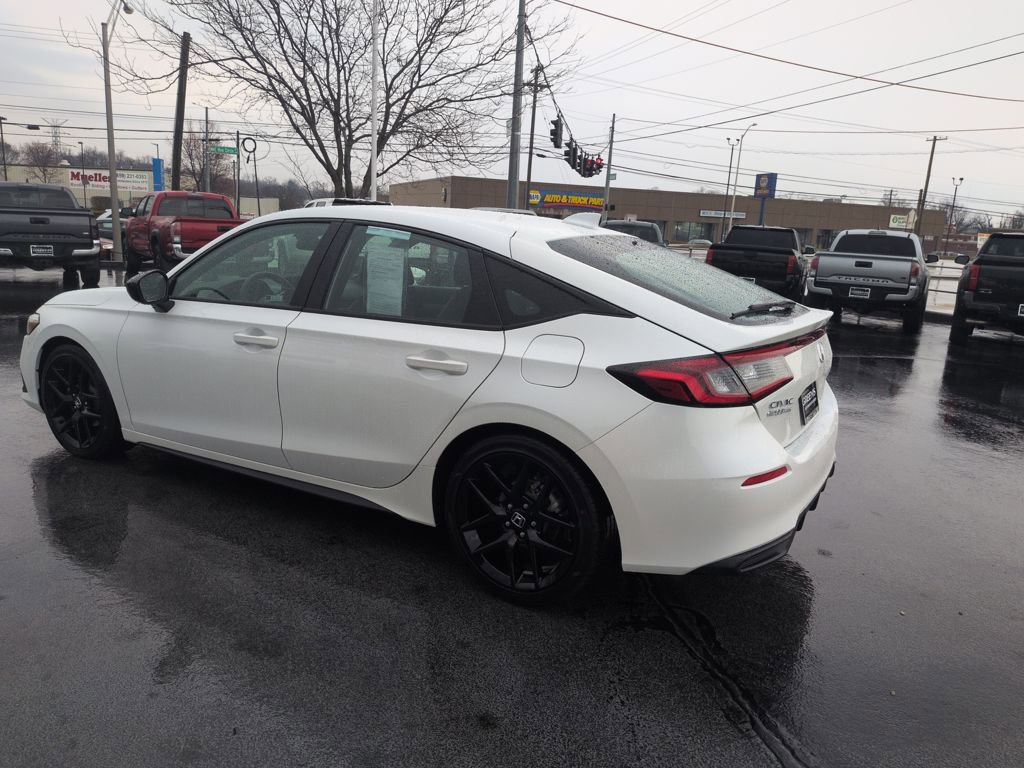 Used 2023 Honda Civic Sport image 3