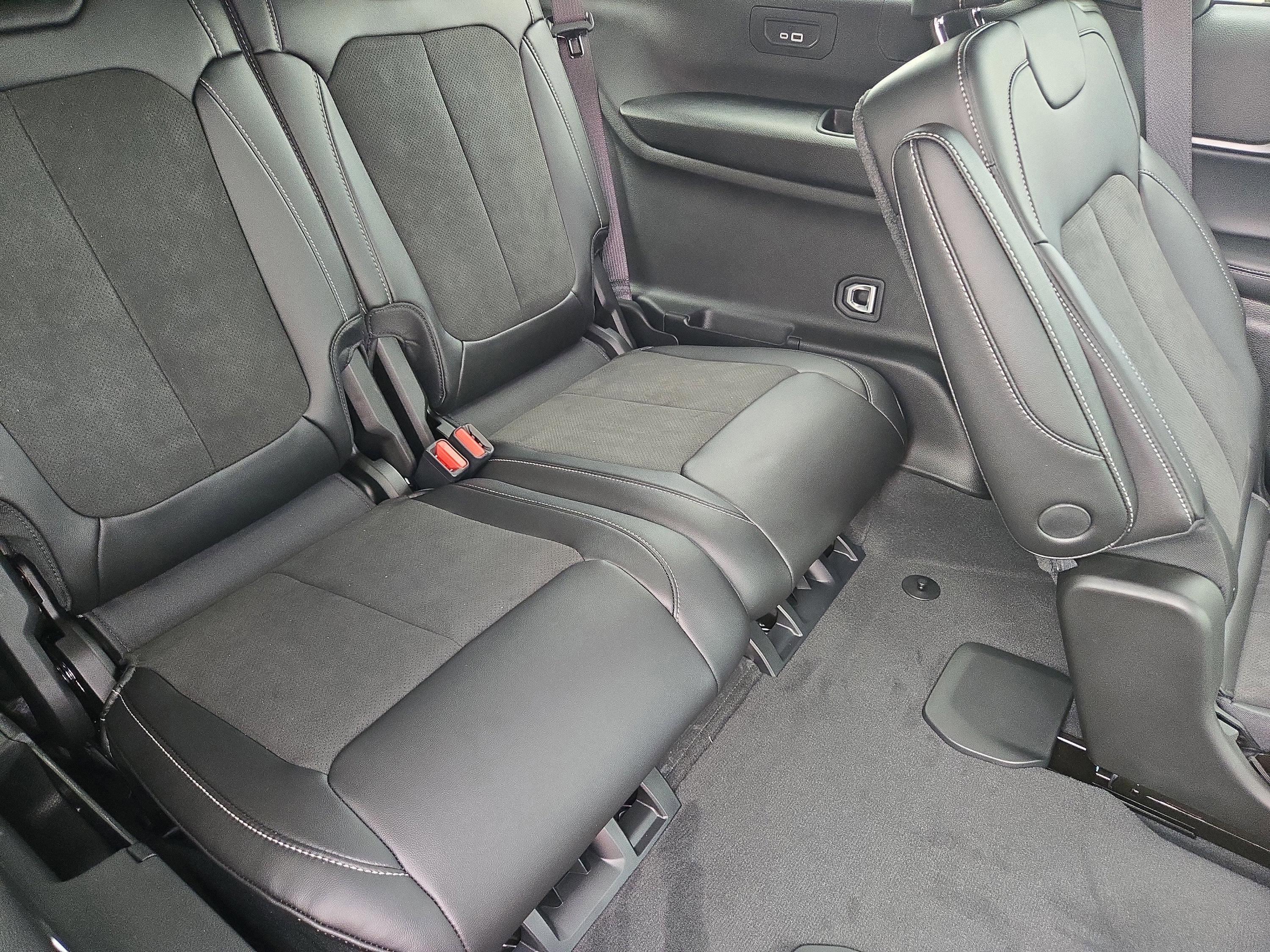 New 2025 Jeep Grand Cherokee L Altitude image 67