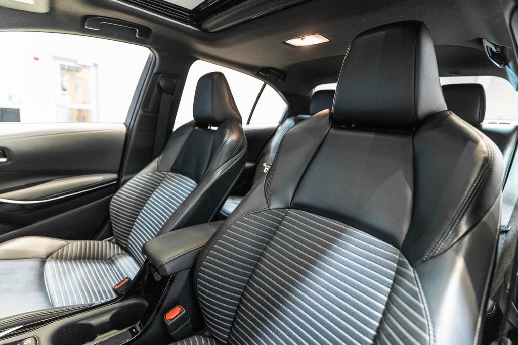Used 2020 Toyota Corolla XSE FWD image 6