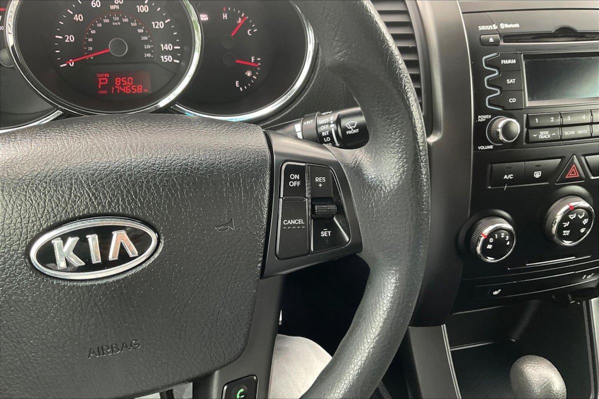 Used 2011 Kia Sorento 2WD w/ Convenience Pkg image 10