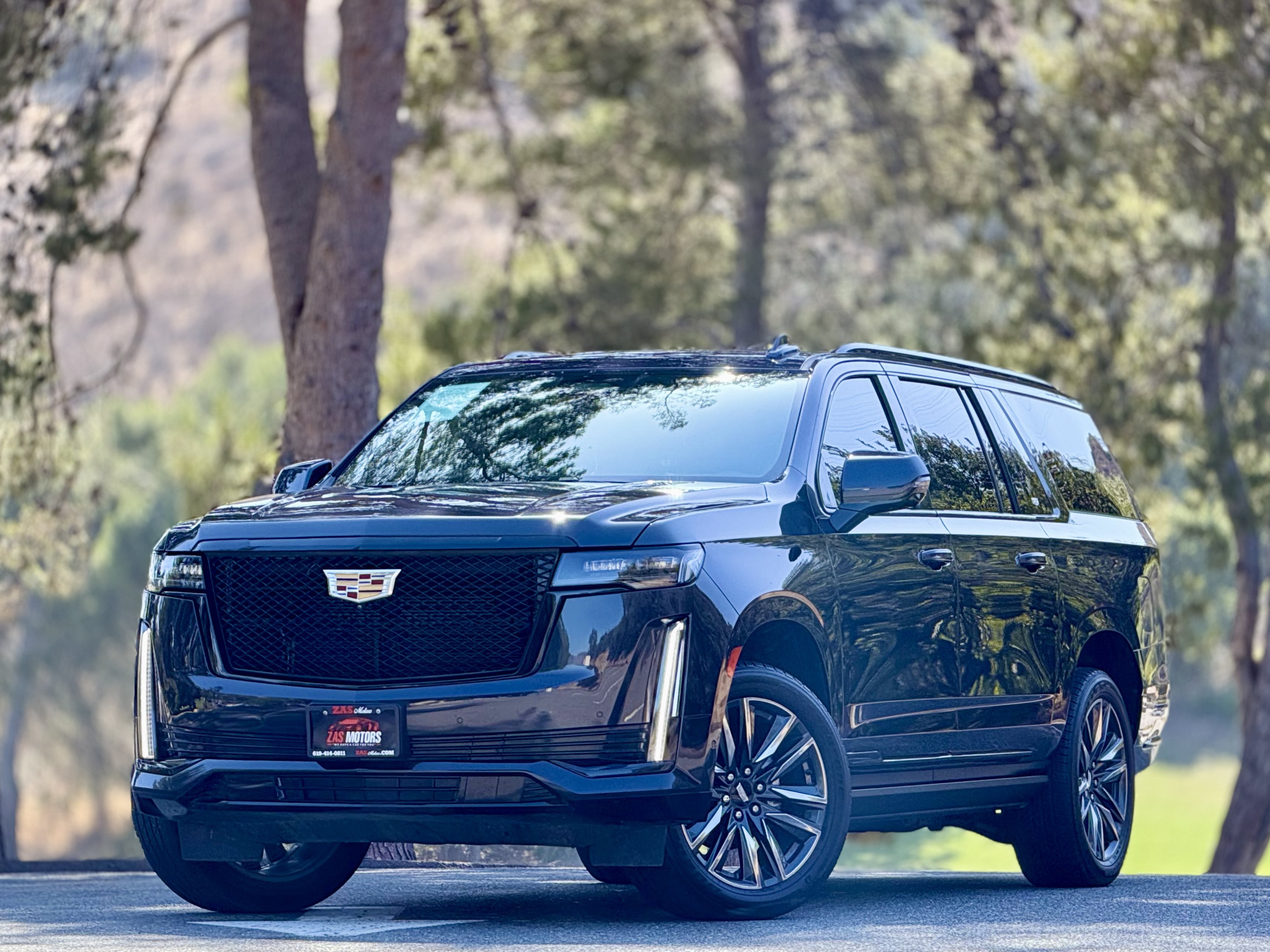 Used 2023 Cadillac Escalade ESV Sport w/ Touring Package AWD/4WD image 1